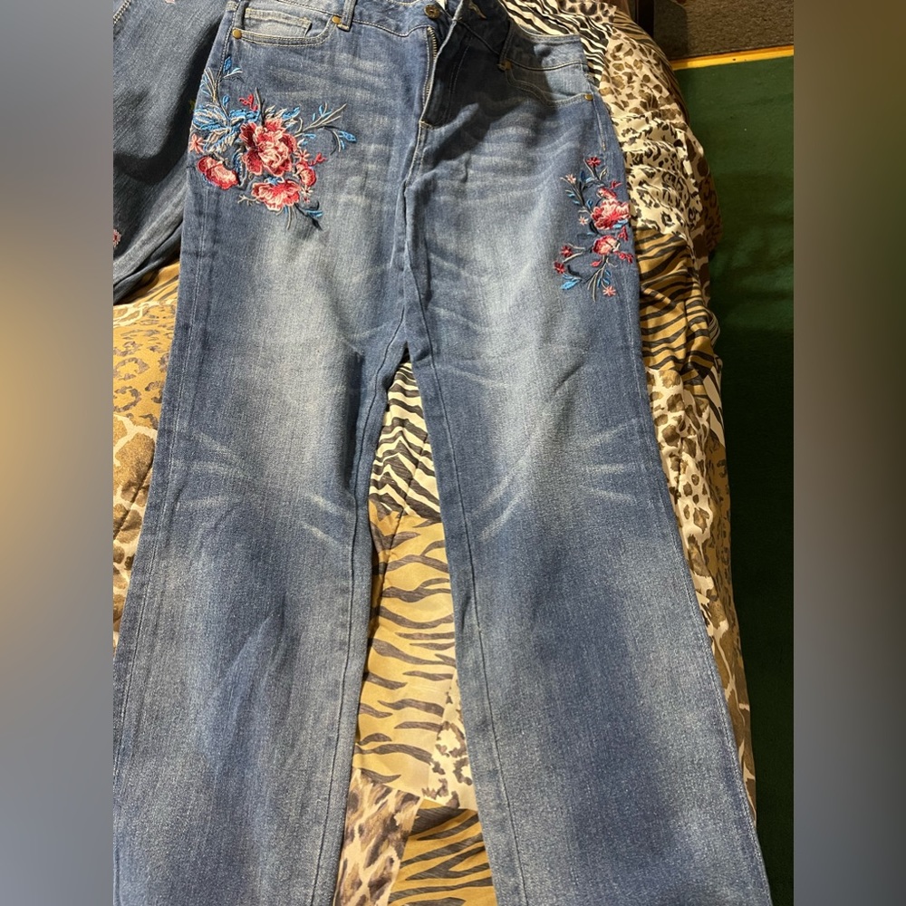 Monroe and Main jeans size 10 NWOT